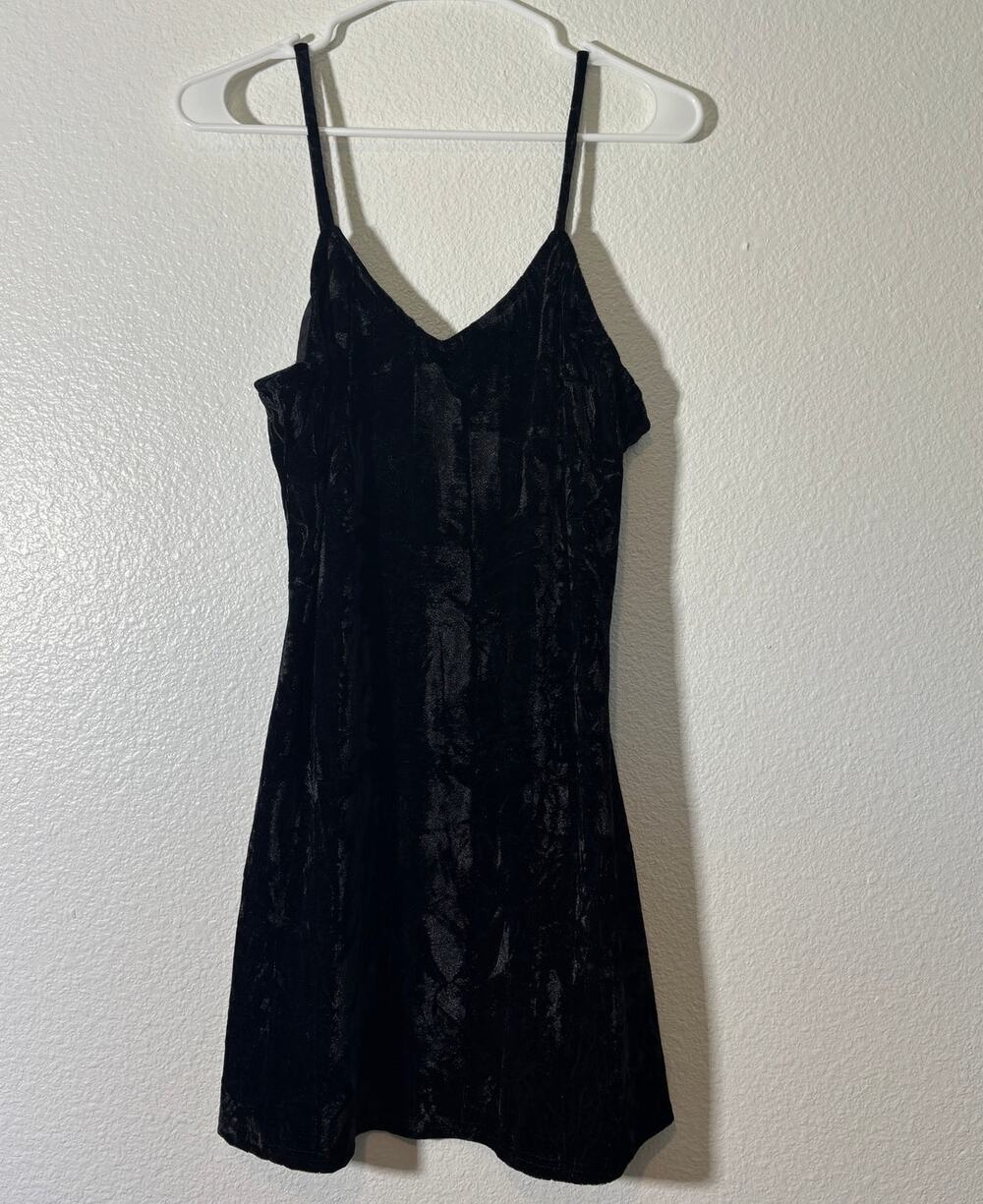 Angie Women Mini Slip Dress Size M Black Crushed Velvet Spaghetti Straps Vintage